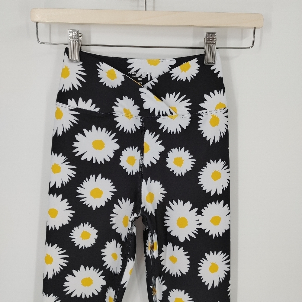 Year of Ours Printed Crossover Leggings - Picture 2 of 5